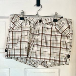 Mudd Jeans size 7 juniors brown and tan plaid shorts